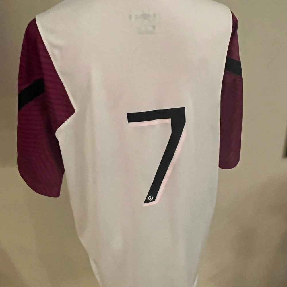 Paris Saint-Germain #7 Kylian Mbappé Jordan Nike 2021/22 PSG Football Jersey XL